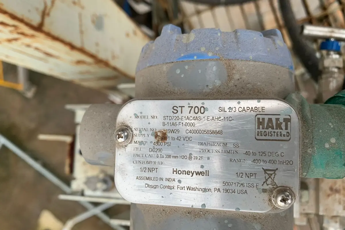 Level Transmitter for metering, automation and industrial control, team-handled supply reference